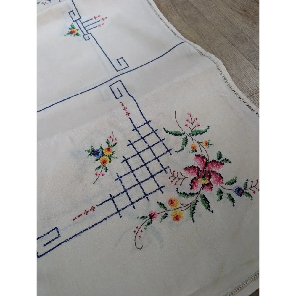 Handmade Vintage Peti Point Tablecloth + 12 napkins Never Used, 72 x‎ 108 inches